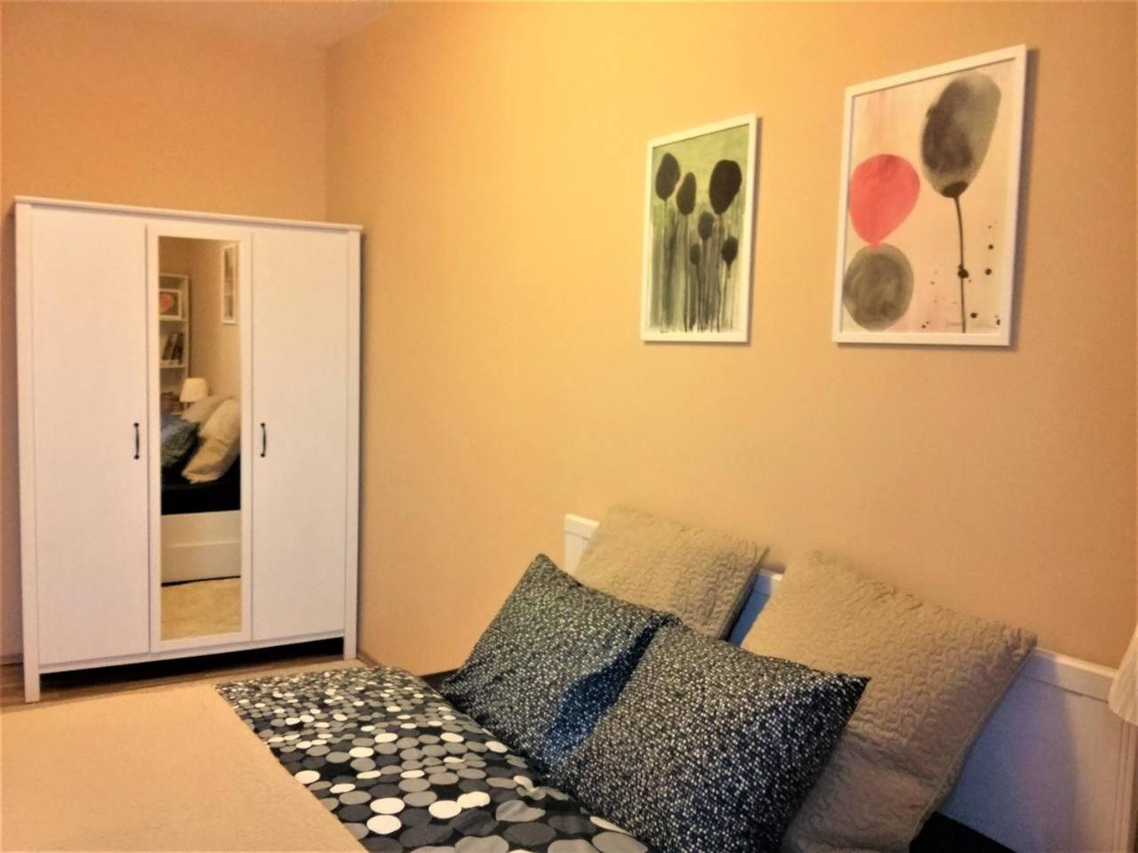 Apartment Vltavska F Praga Exterior foto